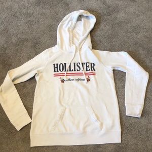 white hollister sweatshirt!